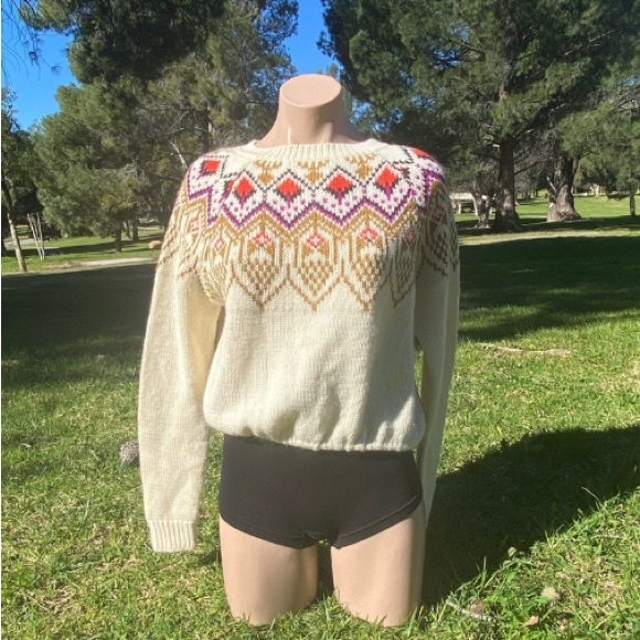 Forever 21 ~Medium women’s cream altered to cropped sweater - Picture 1 of 8